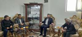 دیدار مدیرکل حوزه ریاست بنیاد شهید و امور ایثارگران با خانواده شهید رضایی در نائین