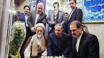 ادای احترام رئیس سازمان بازرسی کل کشور به مقام شامخ شهدای والامقام نجف‌آباد