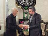 دیدار رئیس مرکز حراست بنیاد شهید و امور ایثارگران با خانواده سردار شهید حسن فروغی در اصفهان