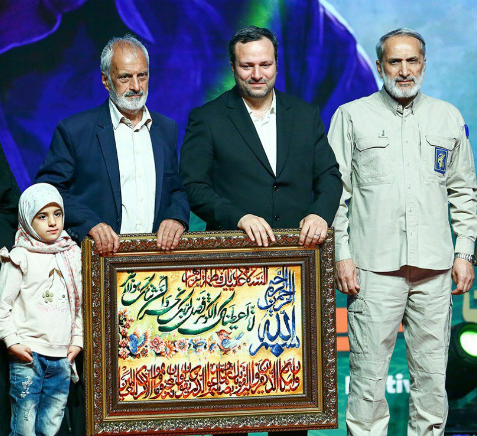 چراغ نوزدهمین جشنواره بینالمللی فیلم مقاومت در اصفهان روشن شد