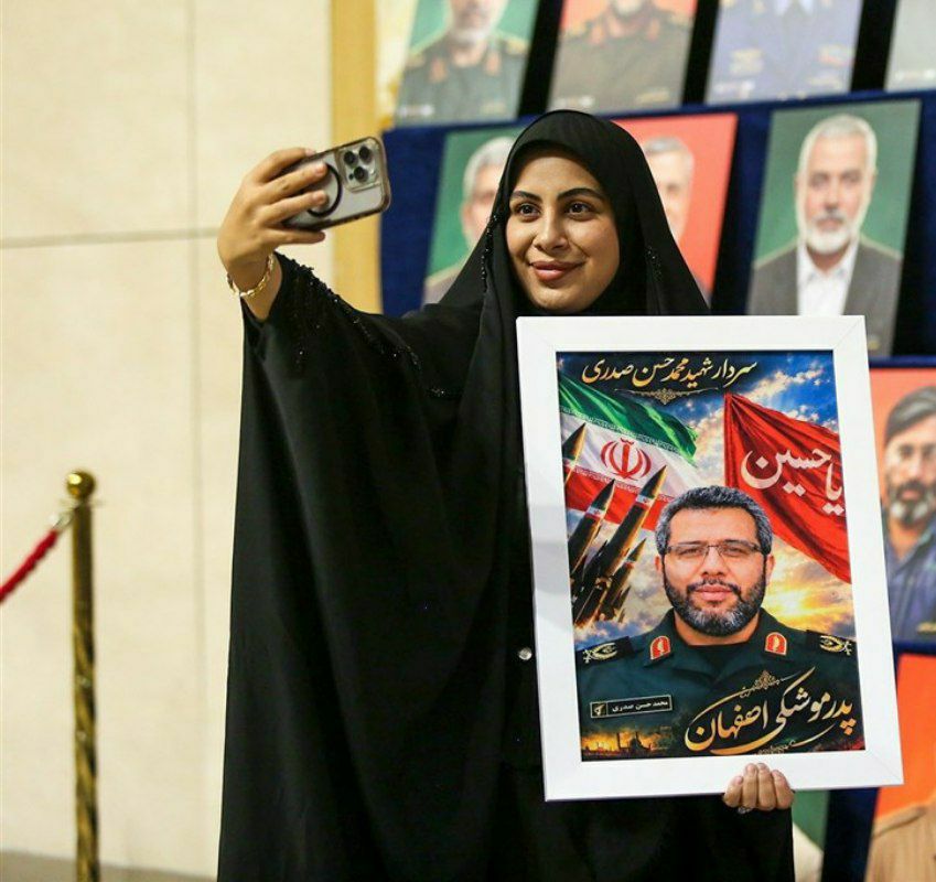 چراغ نوزدهمین جشنواره بینالمللی فیلم مقاومت در اصفهان روشن شد
