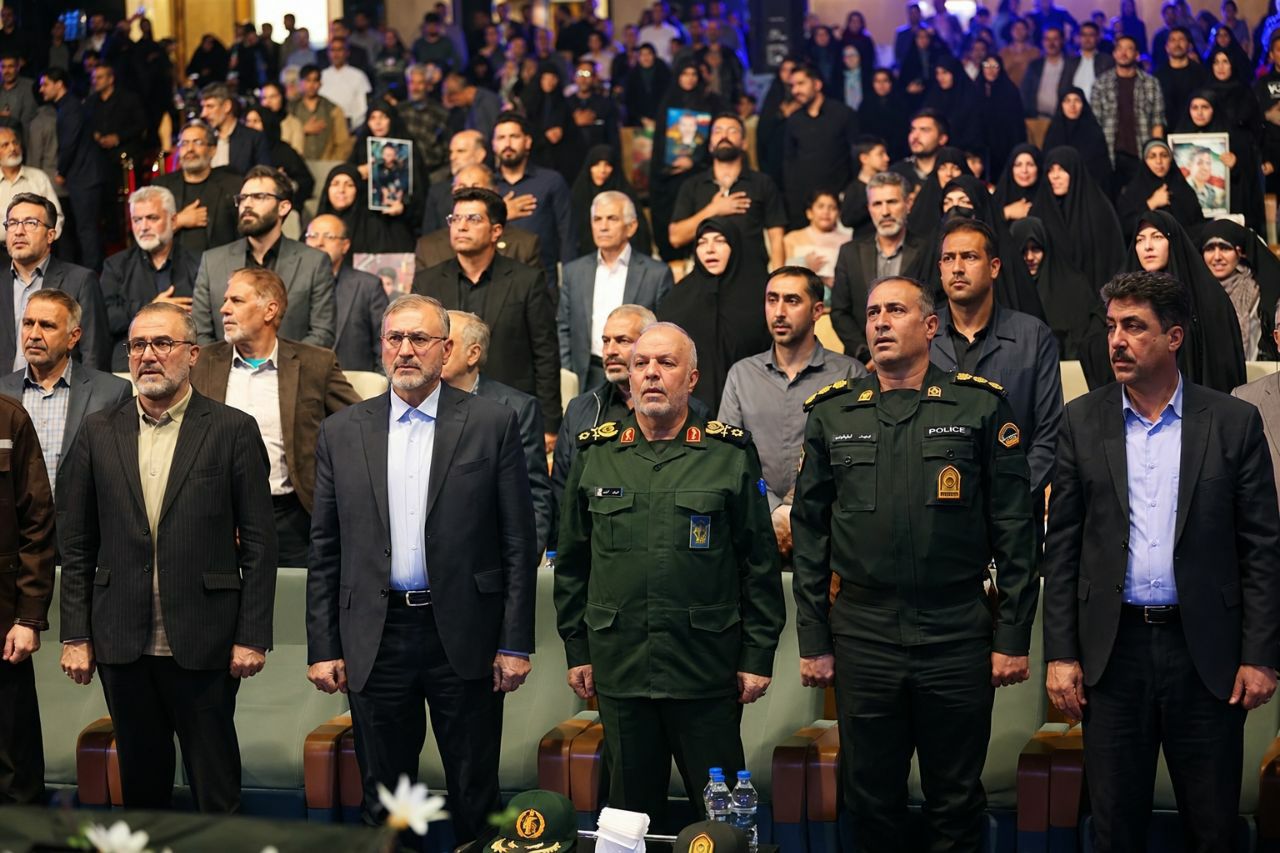 چراغ نوزدهمین جشنواره بینالمللی فیلم مقاومت در اصفهان روشن شد